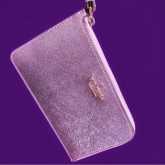 kate spade Handbags - Kate Spade Lavender Textured Wristlet Rare